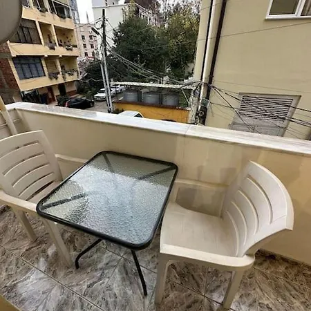 Cosy Urban Retreat